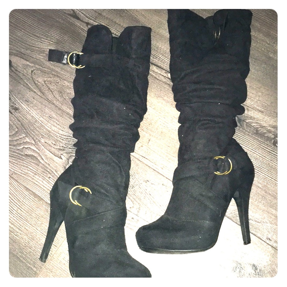 Journee Collection Boots